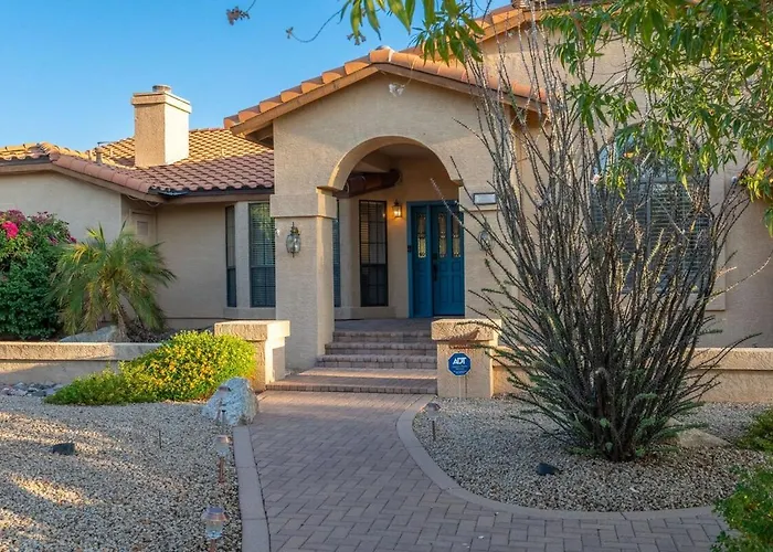 Paradise - Pool - Pickleball - Putt-putt Holiday home Glendale
