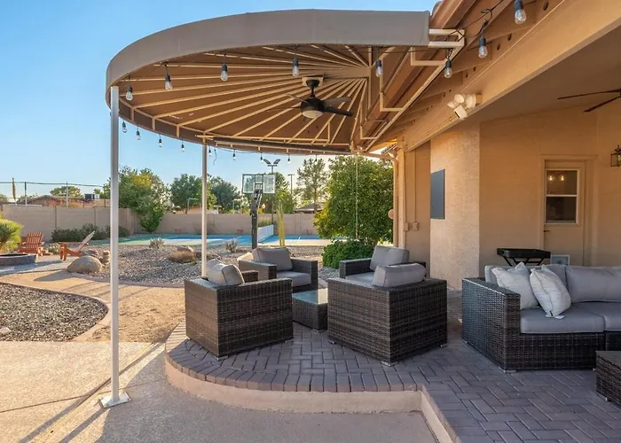 Paradise - Pool - Pickleball - Putt-putt *