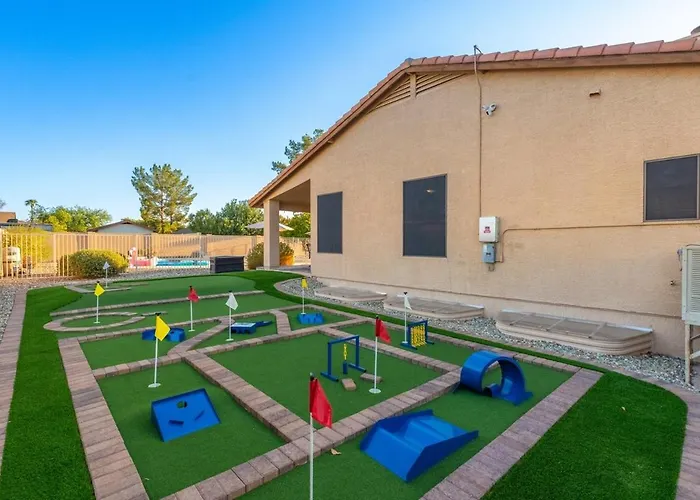 Holiday home Paradise - Pool - Pickleball - Putt-putt Glendale