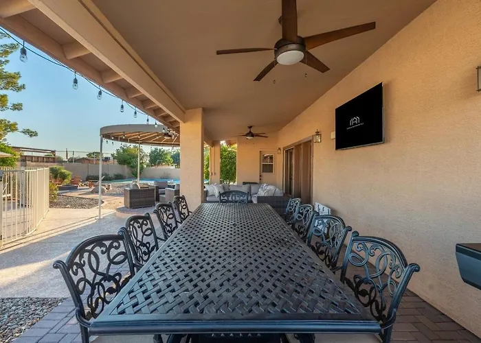Holiday home Paradise - Pool - Pickleball - Putt-putt Glendale